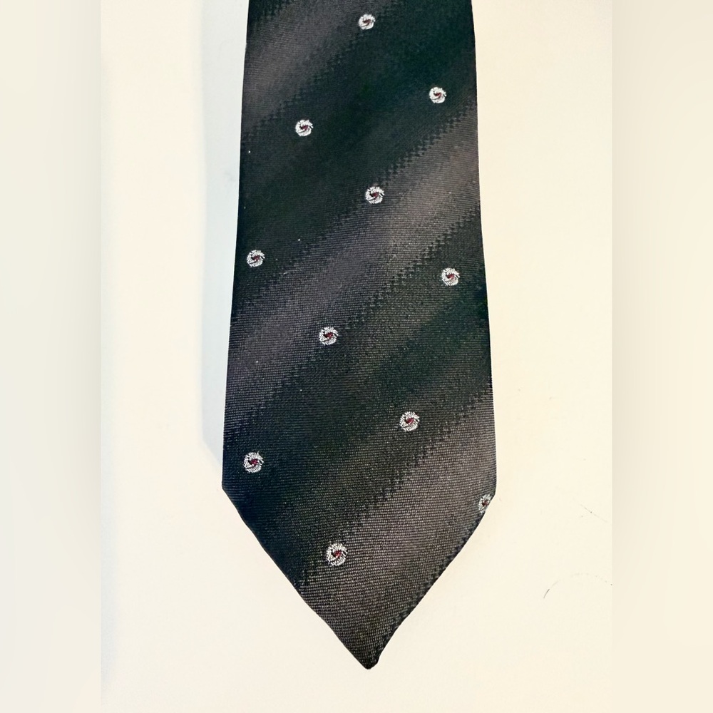Prince Consort Black Silk Dot Pattern Tie w Golden Clasp